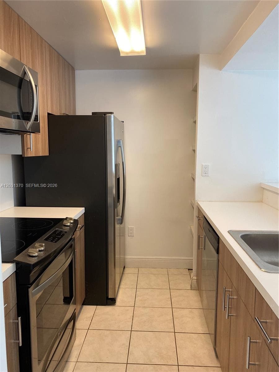 7075 NW 186th St # C308, Hialeah FL 33015 — 4