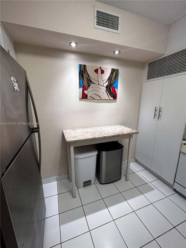 2851 NE 183 St # 1014E, Aventura FL 33160 — 16