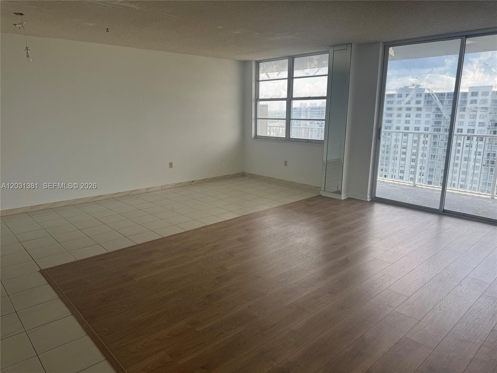 2851 NE 183rd St # 2004E, Aventura FL 33160 — 2
