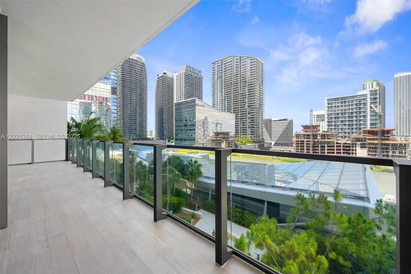 68 SE 6th St # 910, Miami FL 33131 — 20
