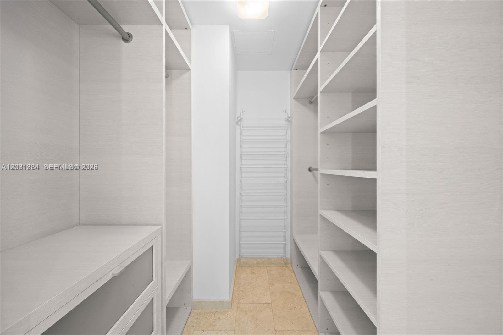 68 SE 6th St # 910, Miami FL 33131 — 18