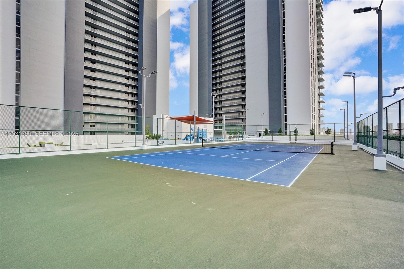16385 Biscayne Blvd # 3120, North Miami Beach FL 33160 — 52
