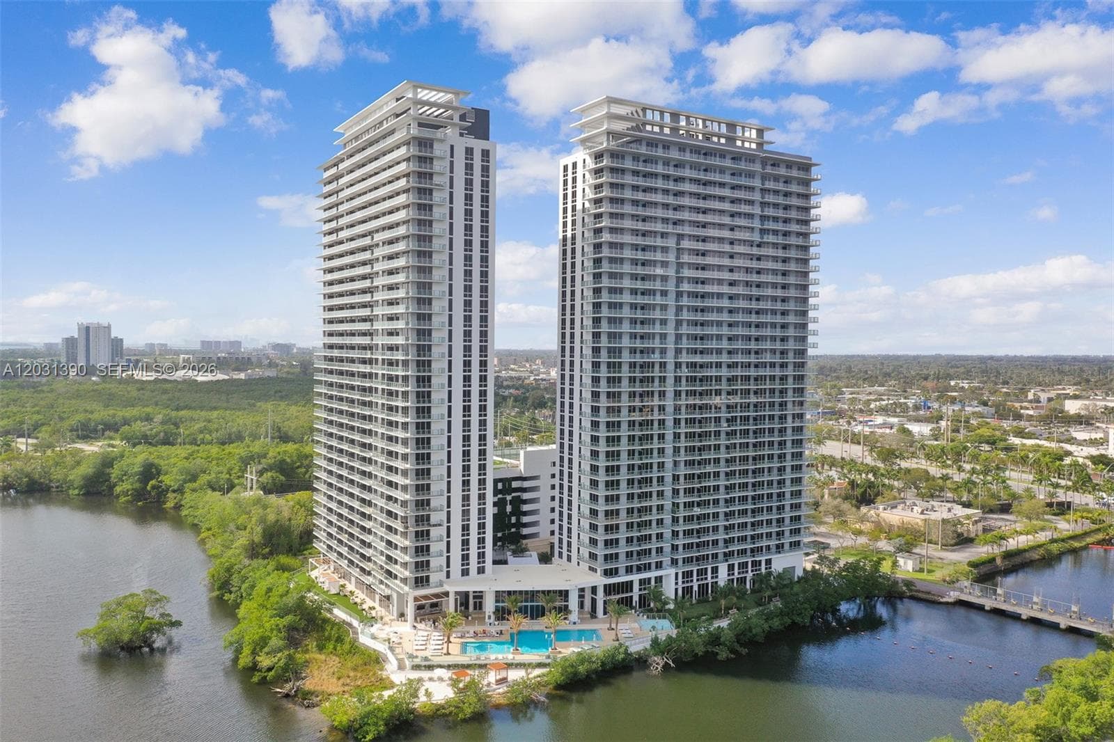 16385 Biscayne Blvd # 3120, North Miami Beach FL 33160 — 57