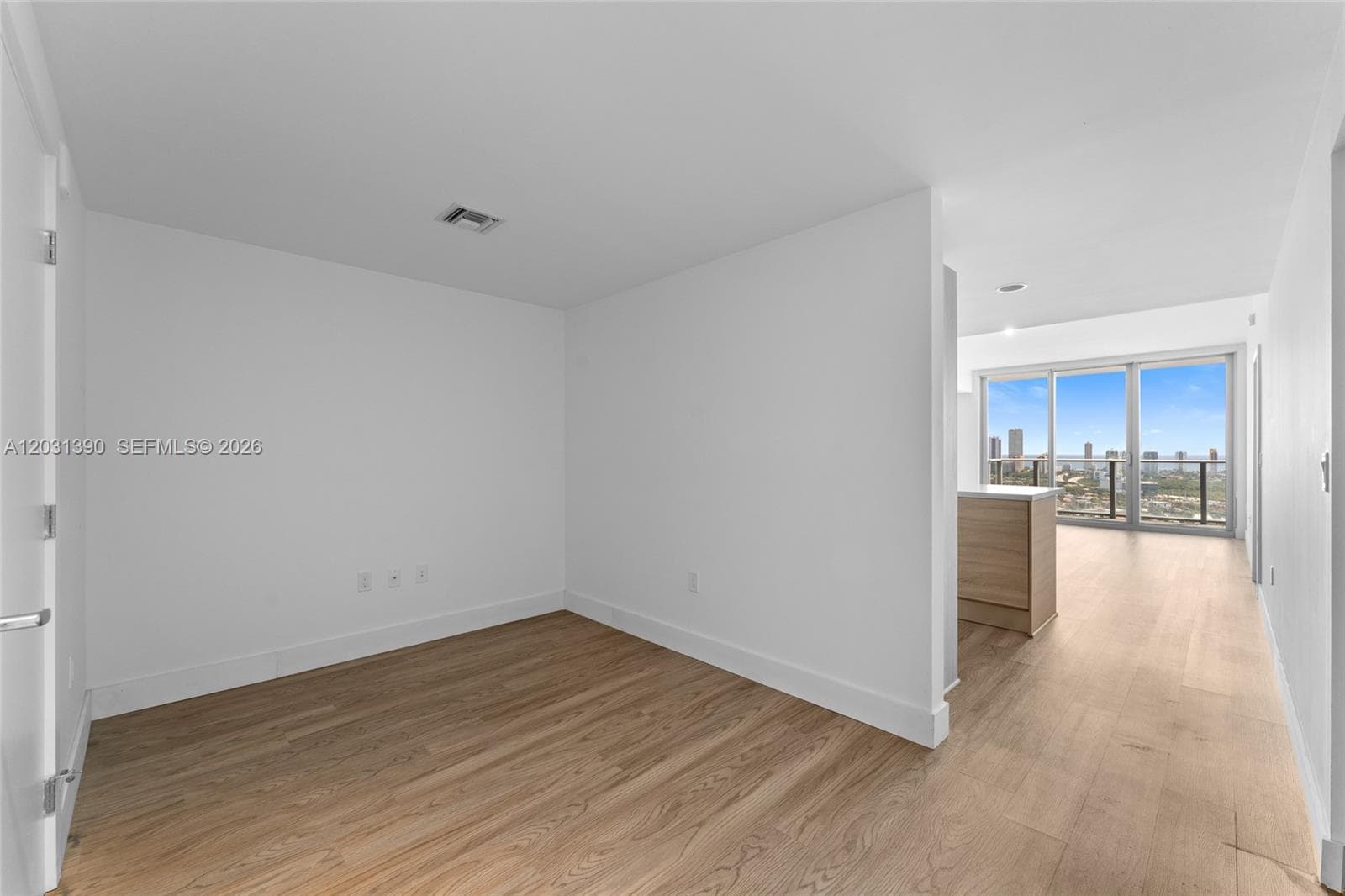 16385 Biscayne Blvd # 3120, North Miami Beach FL 33160 — 3