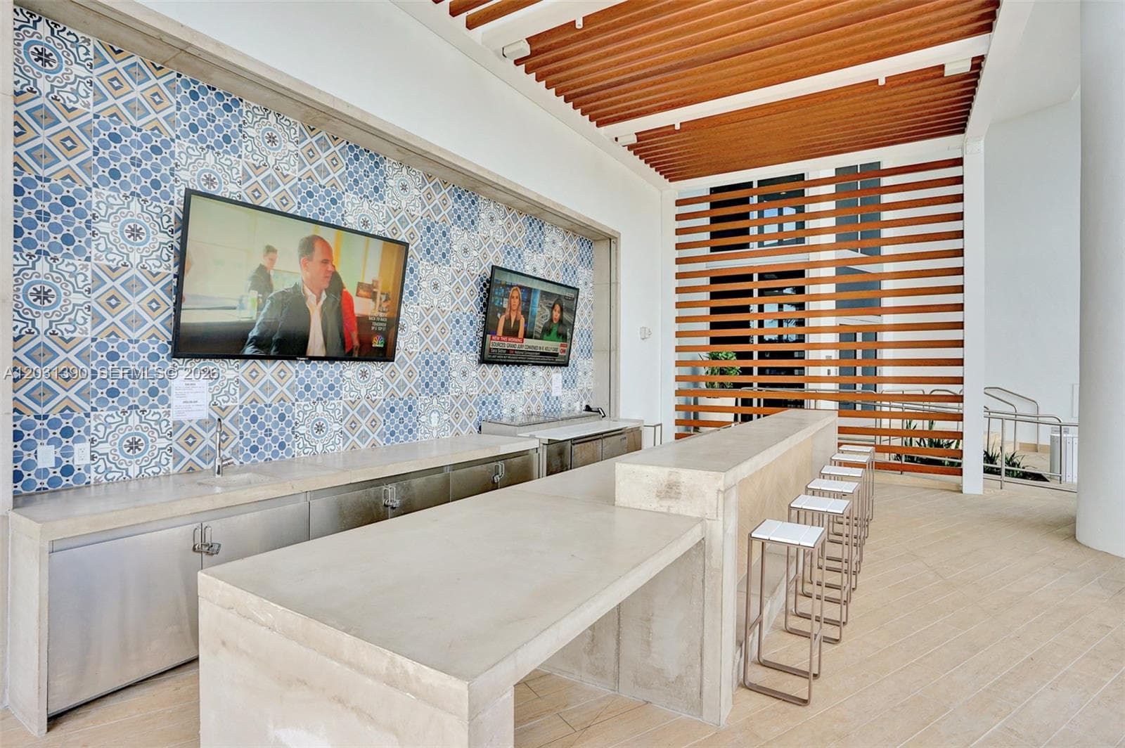 16385 Biscayne Blvd # 3120, North Miami Beach FL 33160 — 20