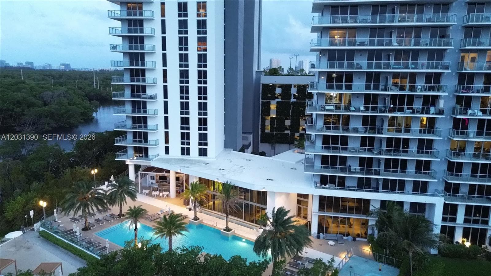 16385 Biscayne Blvd # 3120, North Miami Beach FL 33160 — 61