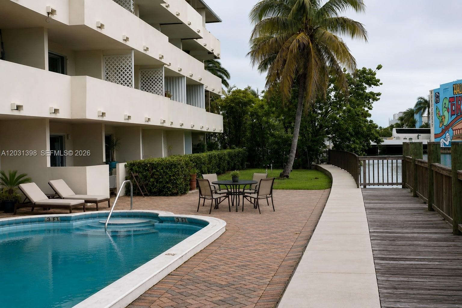 4011 N Meridian Ave # 35, Miami Beach FL 33140 — 7