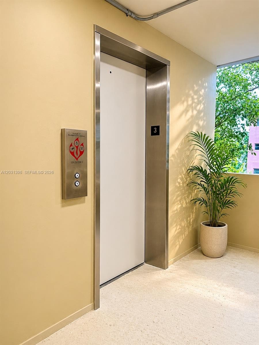 4011 N Meridian Ave # 35, Miami Beach FL 33140 — 9