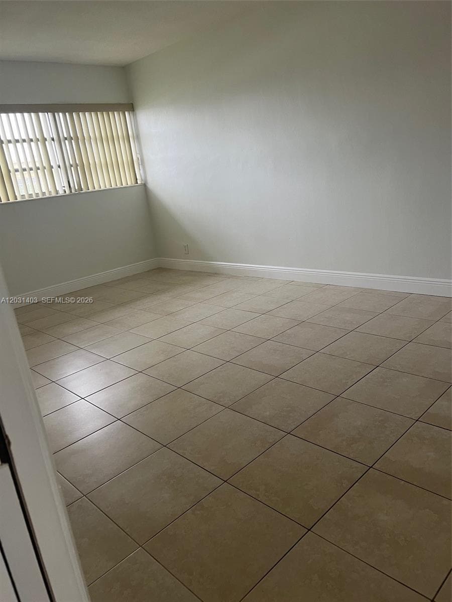16801 NE 14th Ave # 310, Miami FL 33162 — 7