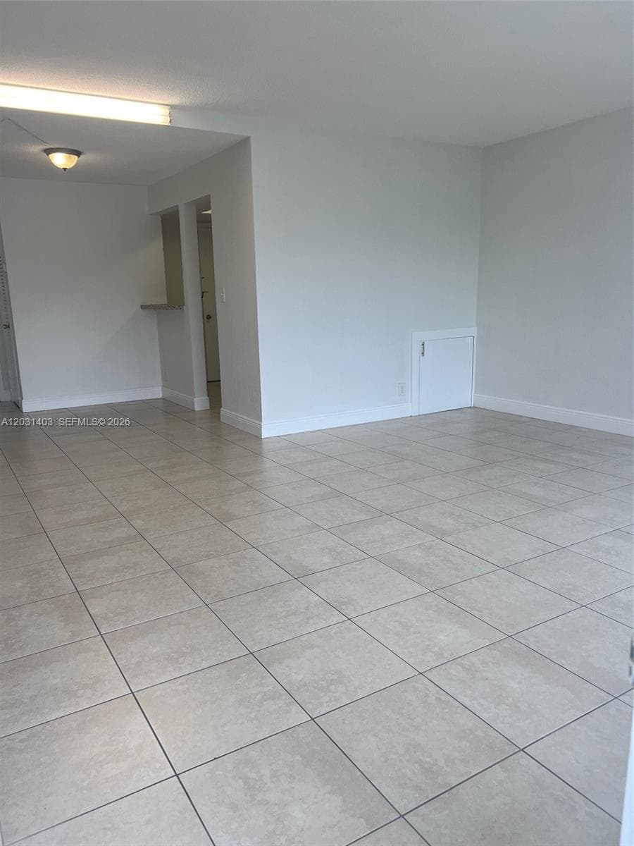 16801 NE 14th Ave # 310, Miami FL 33162 — 5