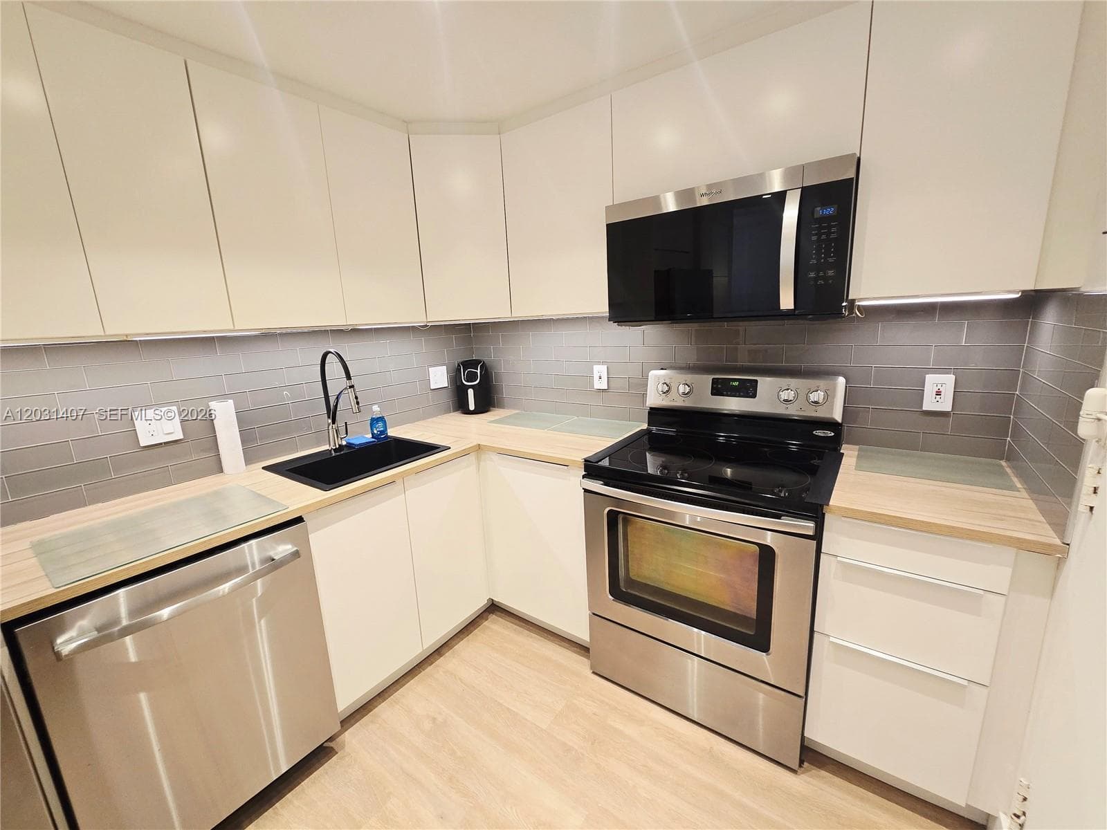 800 West Ave # 618, Miami Beach FL 33139 — 3