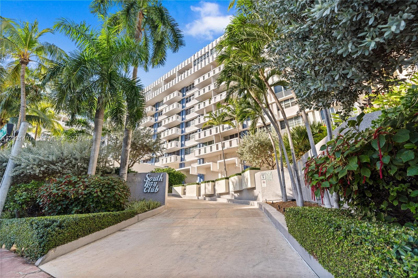 800 West Ave # 618, Miami Beach FL 33139 — 1