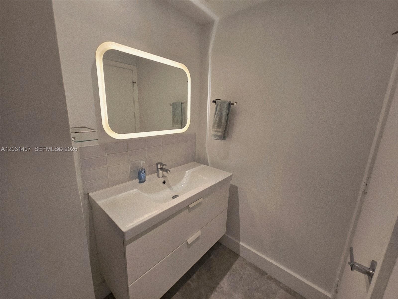 800 West Ave # 618, Miami Beach FL 33139 — 20