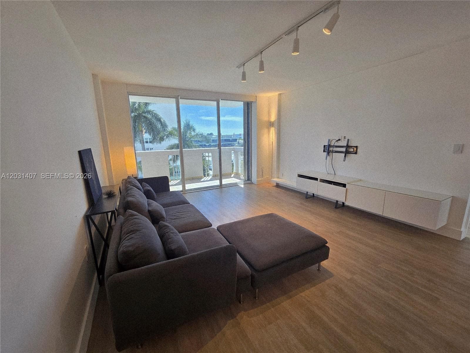 800 West Ave # 618, Miami Beach FL 33139 — 8