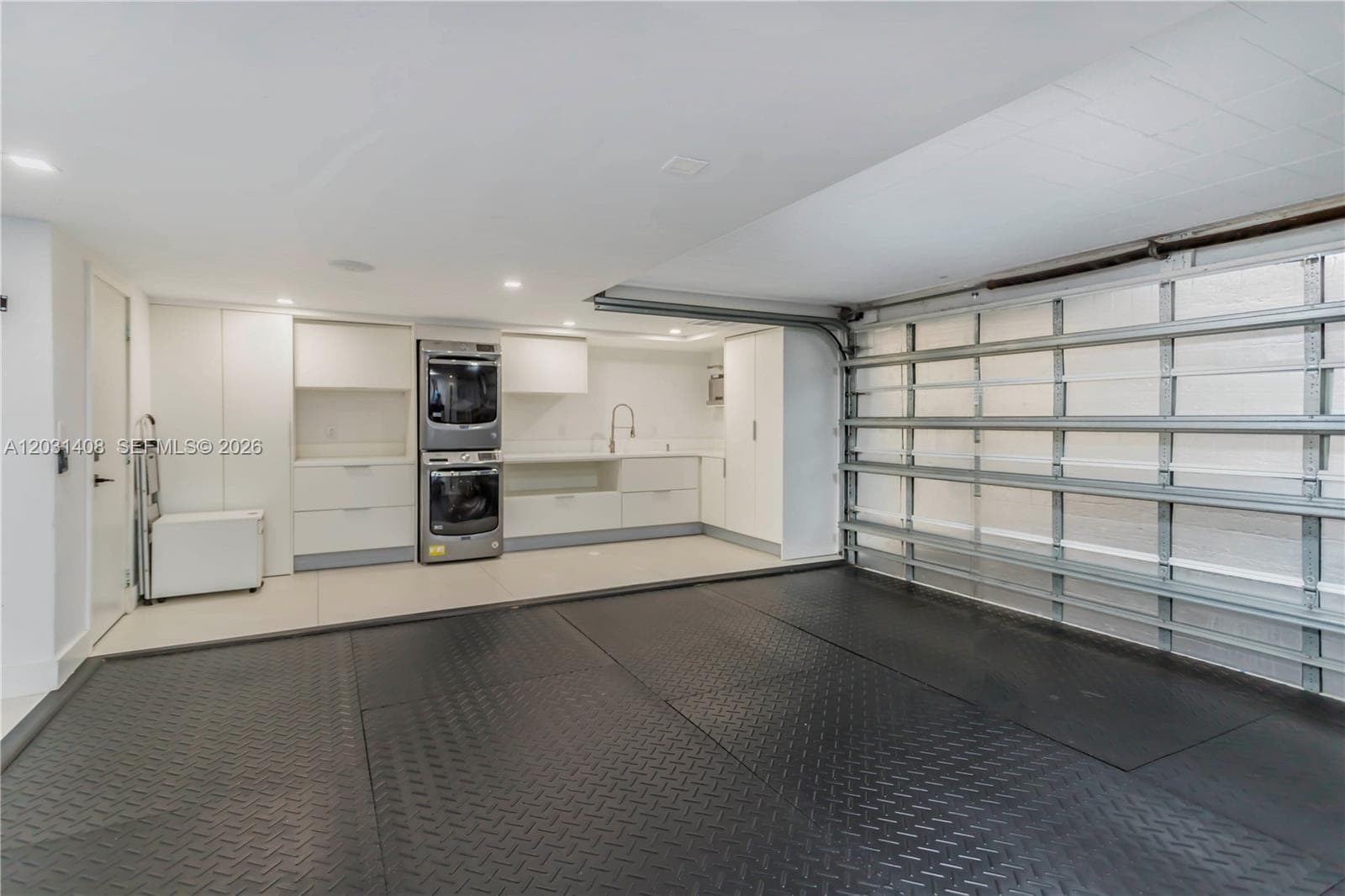 301 E Shore Dr E # 301, Miami FL 33133 — 42