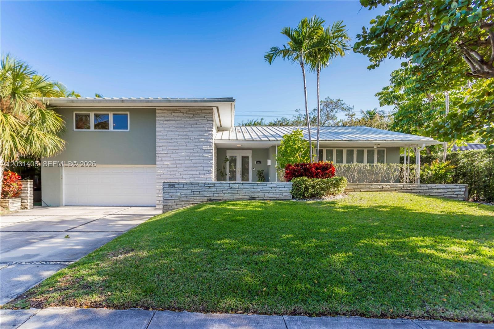 301 E Shore Dr E # 301, Miami FL 33133 — 1