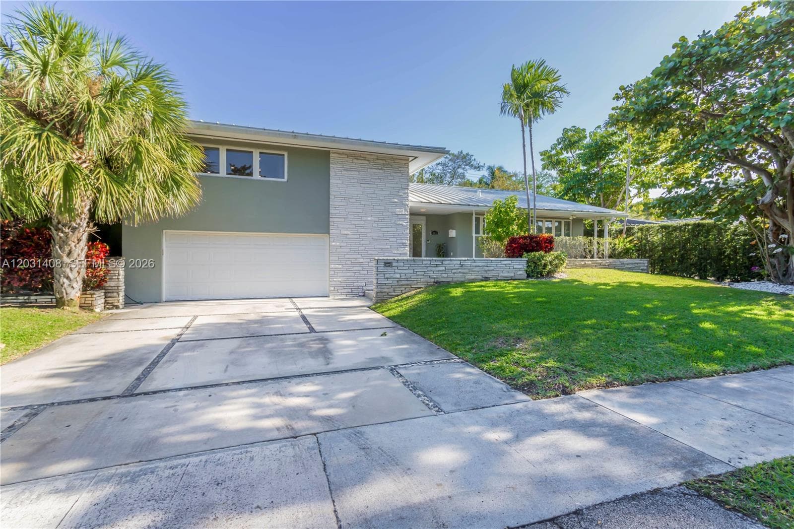301 E Shore Dr E # 301, Miami FL 33133 — 51