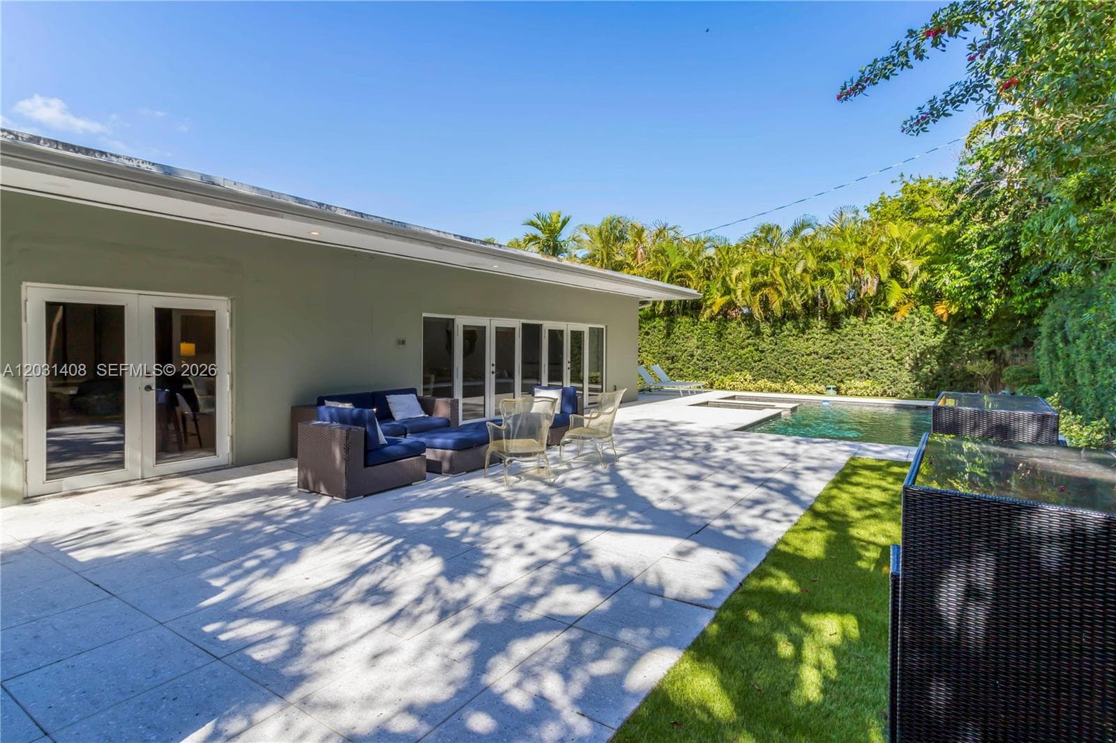 301 E Shore Dr E # 301, Miami FL 33133 — 50