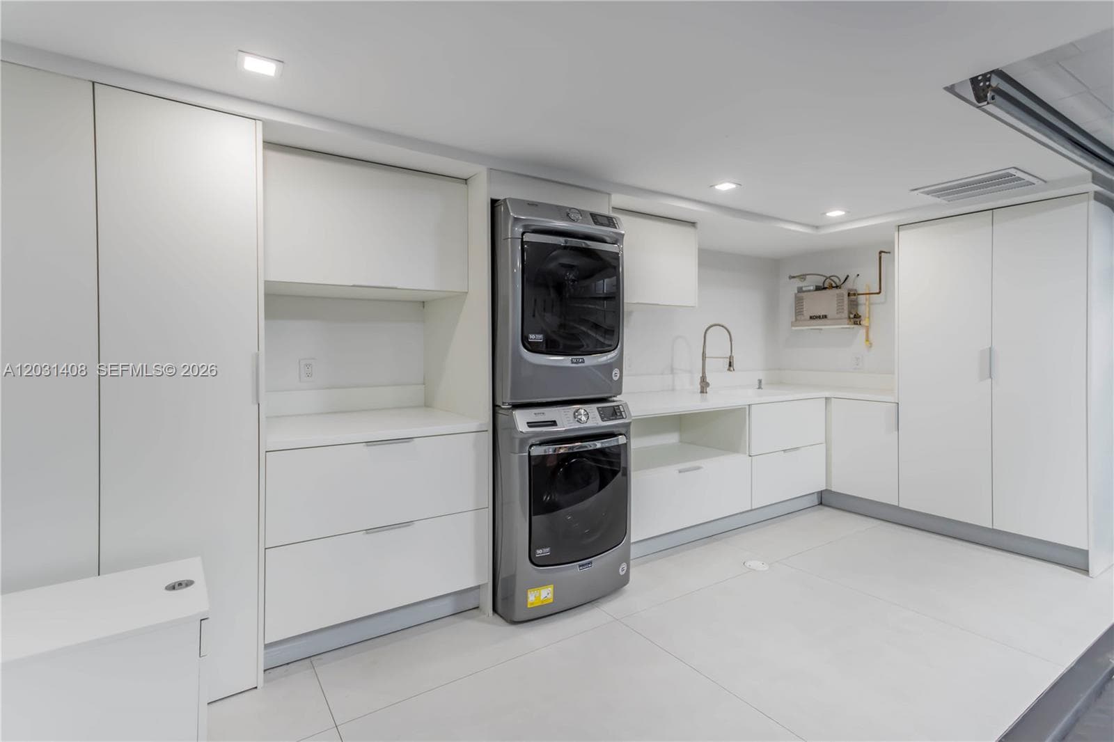 301 E Shore Dr E # 301, Miami FL 33133 — 44