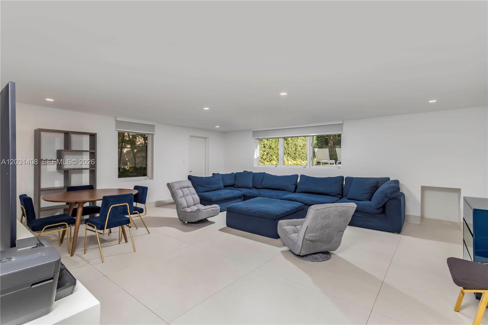 301 E Shore Dr E # 301, Miami FL 33133 — 40
