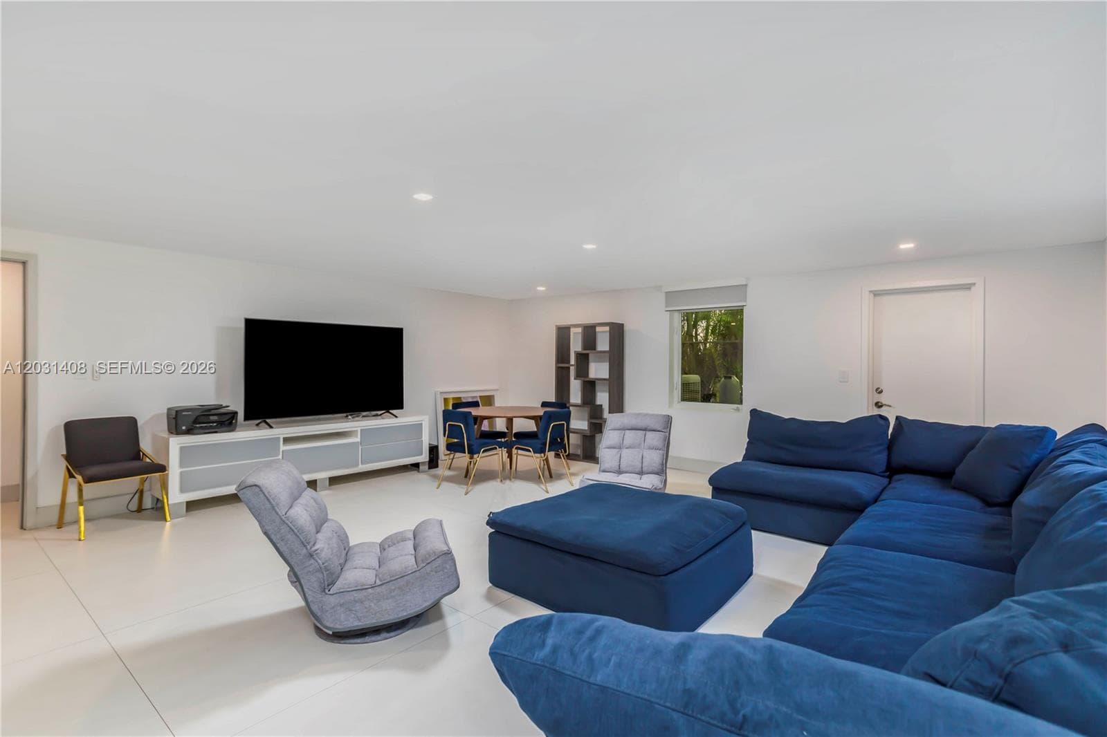 301 E Shore Dr E # 301, Miami FL 33133 — 39
