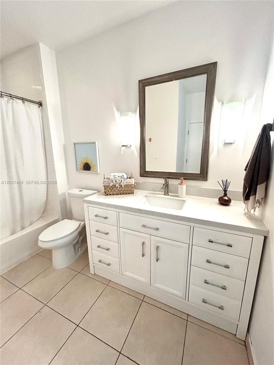 2001 Biscayne Blvd # 2310, Miami FL 33137 — 12