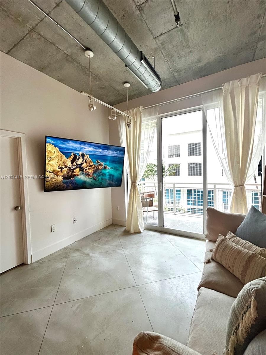 2001 Biscayne Blvd # 2310, Miami FL 33137 — 5