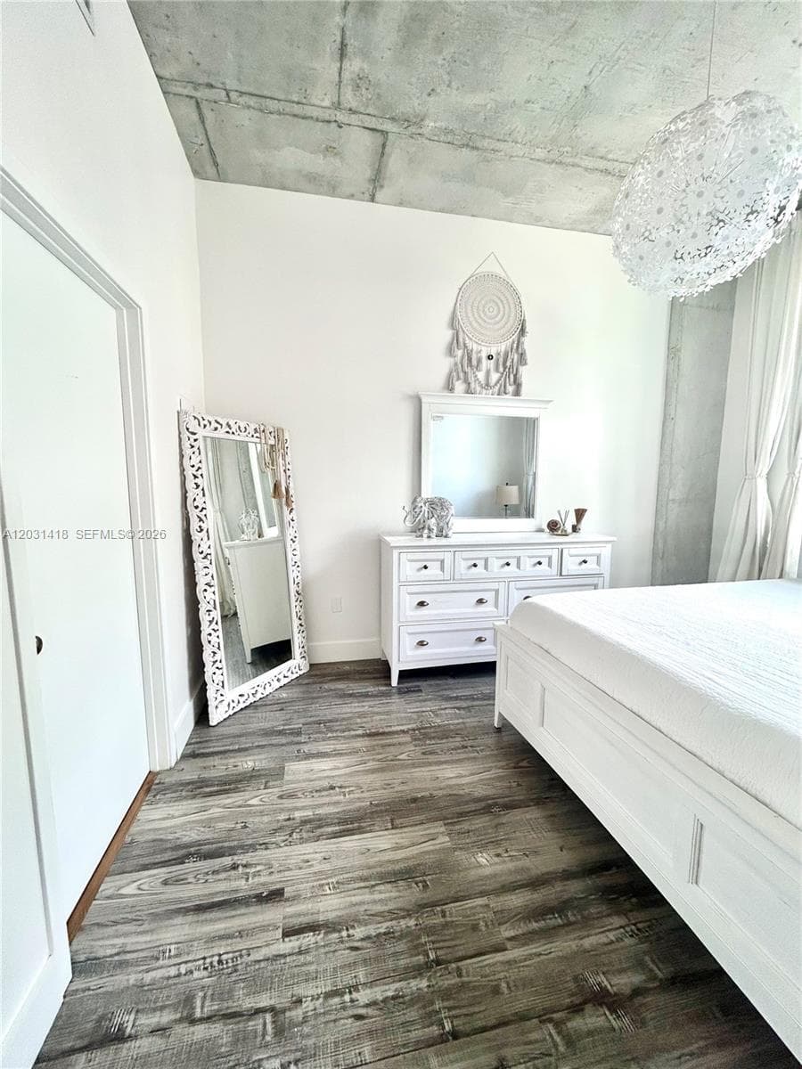 2001 Biscayne Blvd # 2310, Miami FL 33137 — 10
