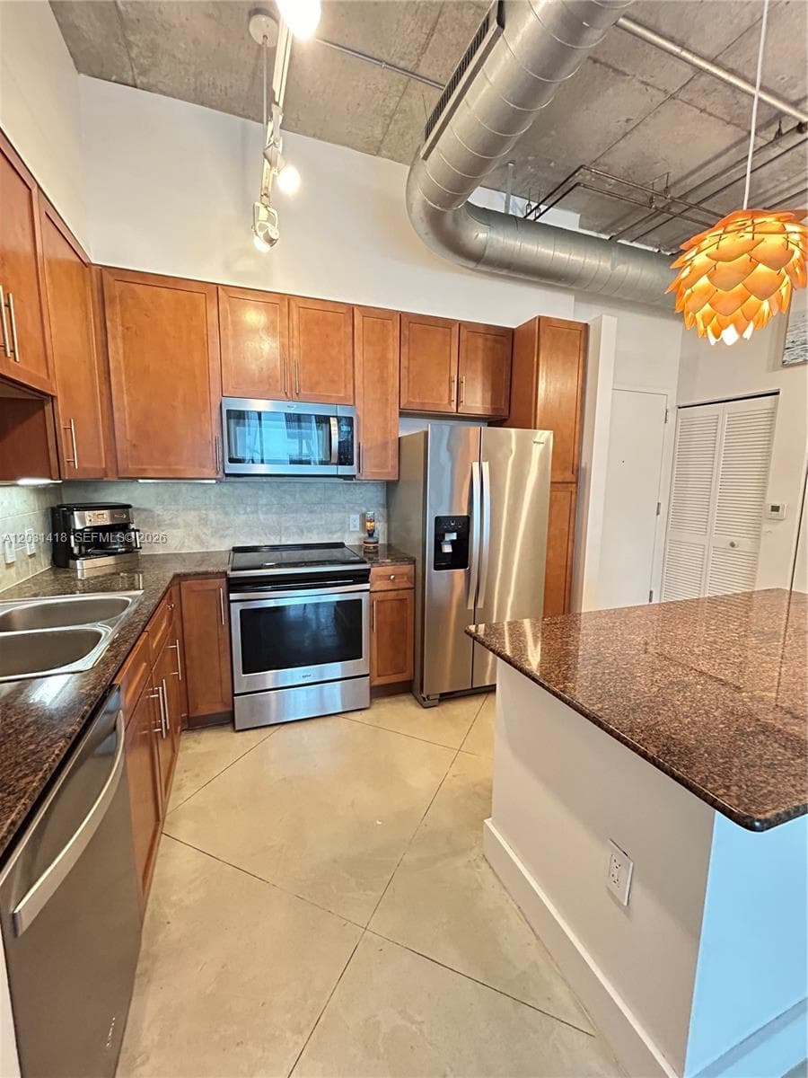 2001 Biscayne Blvd # 2310, Miami FL 33137 — 14