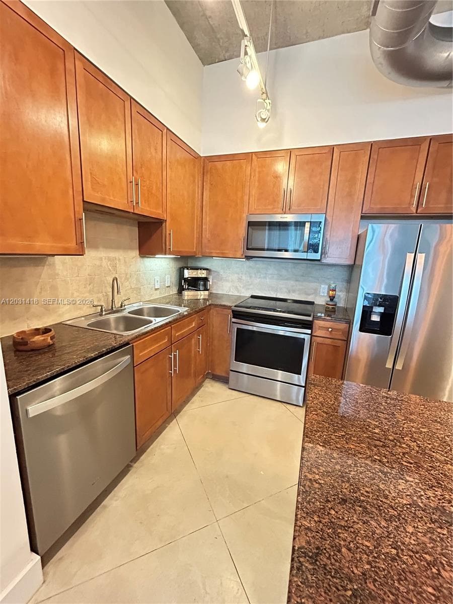 2001 Biscayne Blvd # 2310, Miami FL 33137 — 15