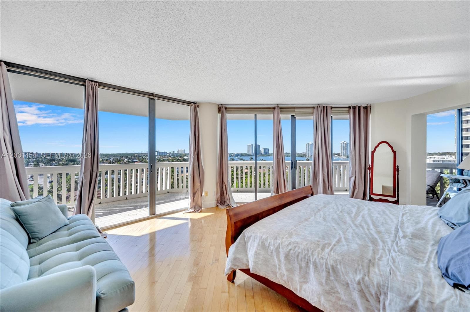 2000 Island Blvd # 806, Aventura FL 33160 — 13