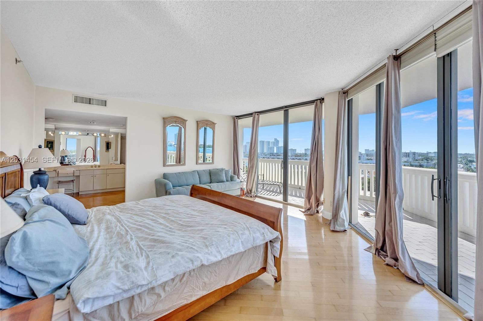 2000 Island Blvd # 806, Aventura FL 33160 — 14
