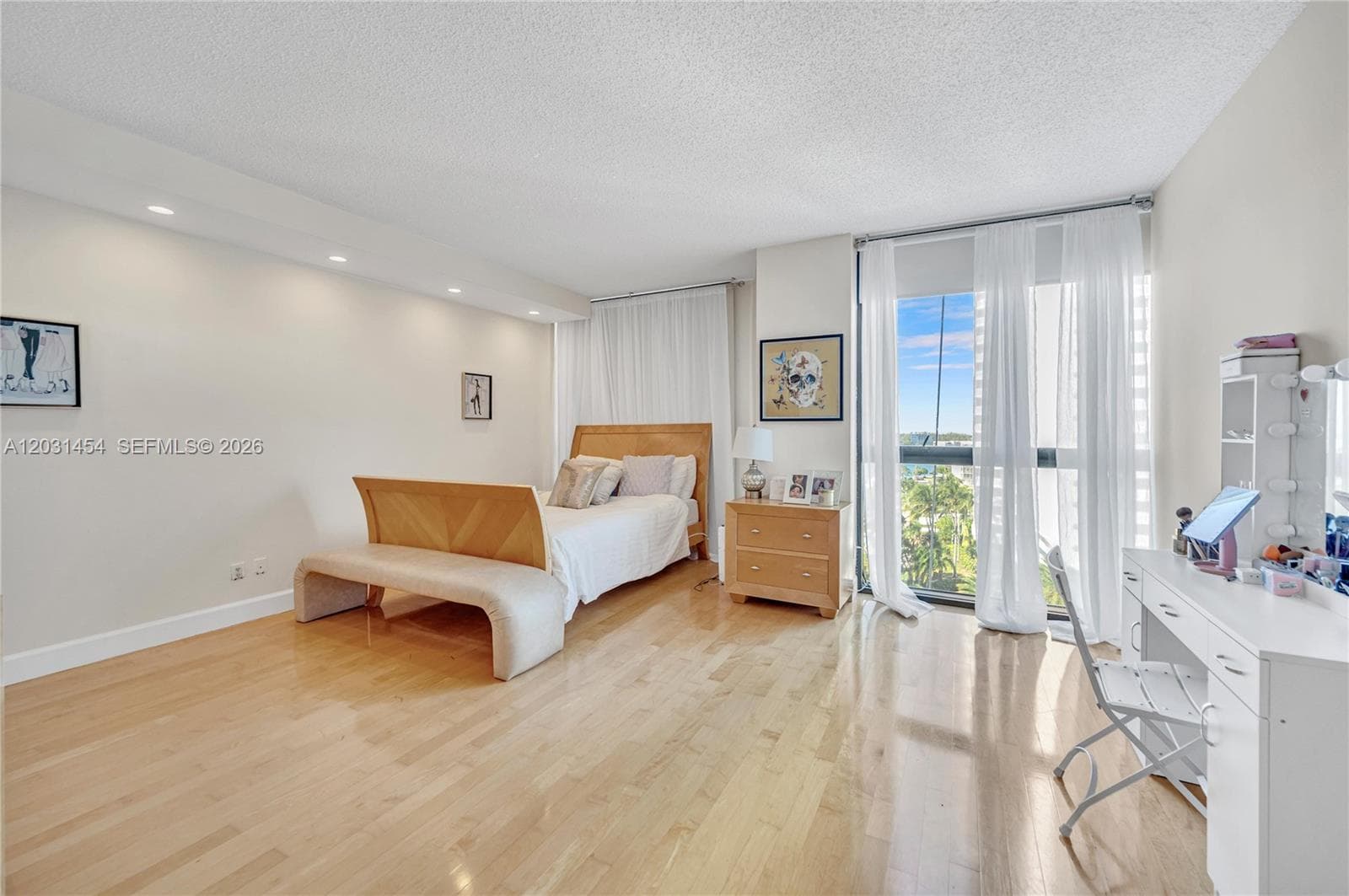 2000 Island Blvd # 806, Aventura FL 33160 — 19