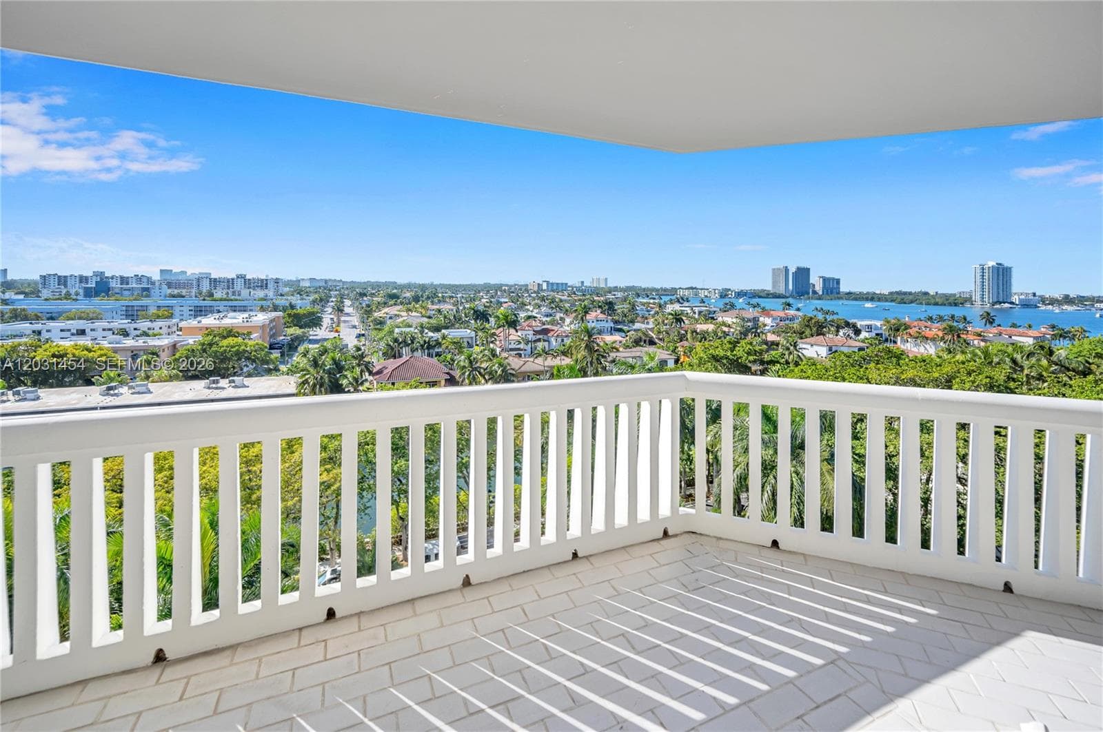 2000 Island Blvd # 806, Aventura FL 33160 — 8