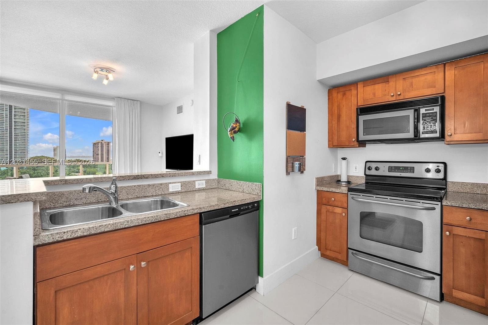 1723 SW 2nd Ave # 1001, Miami FL 33129 — 12