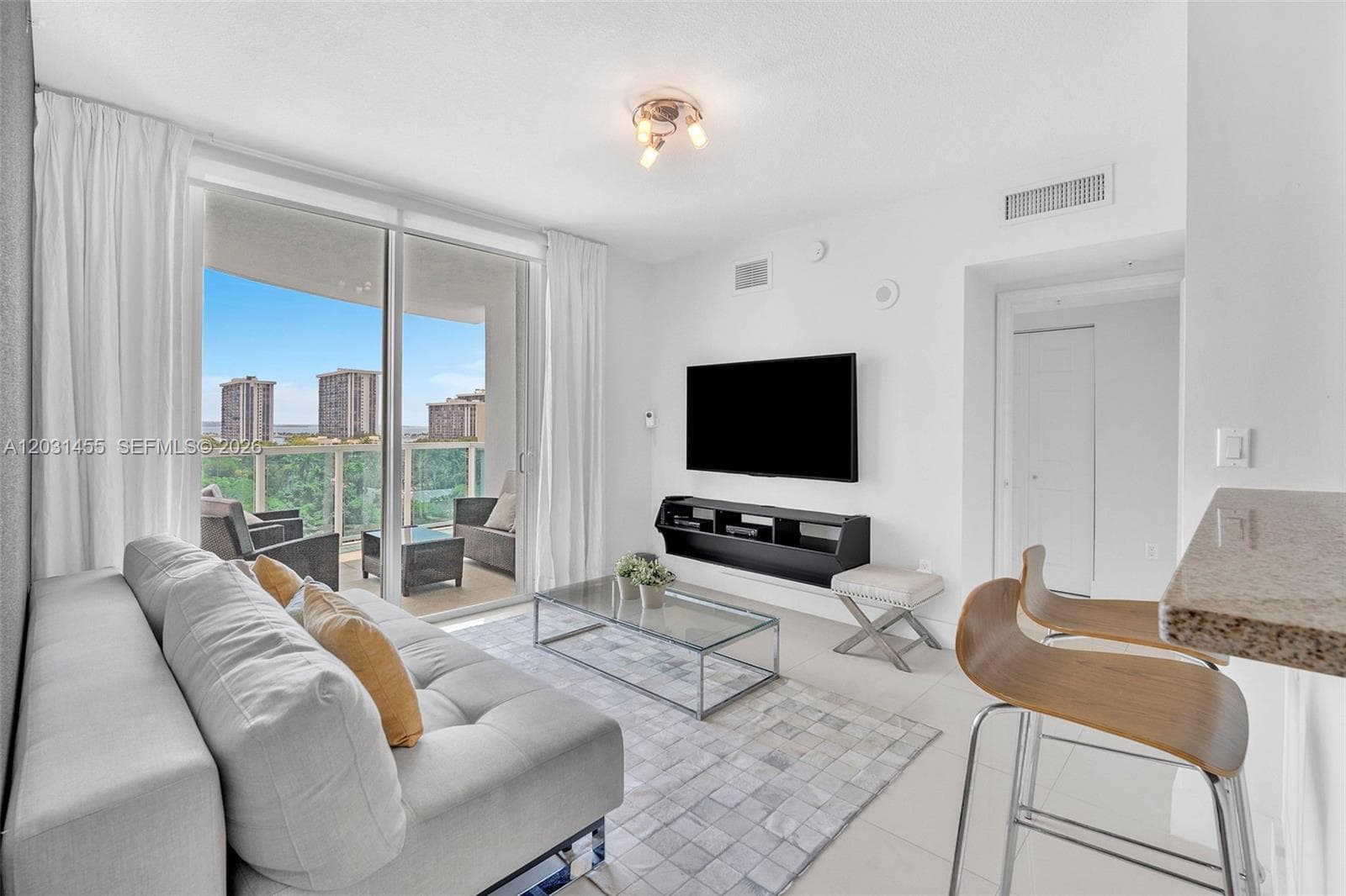 1723 SW 2nd Ave # 1001, Miami FL 33129 — 7