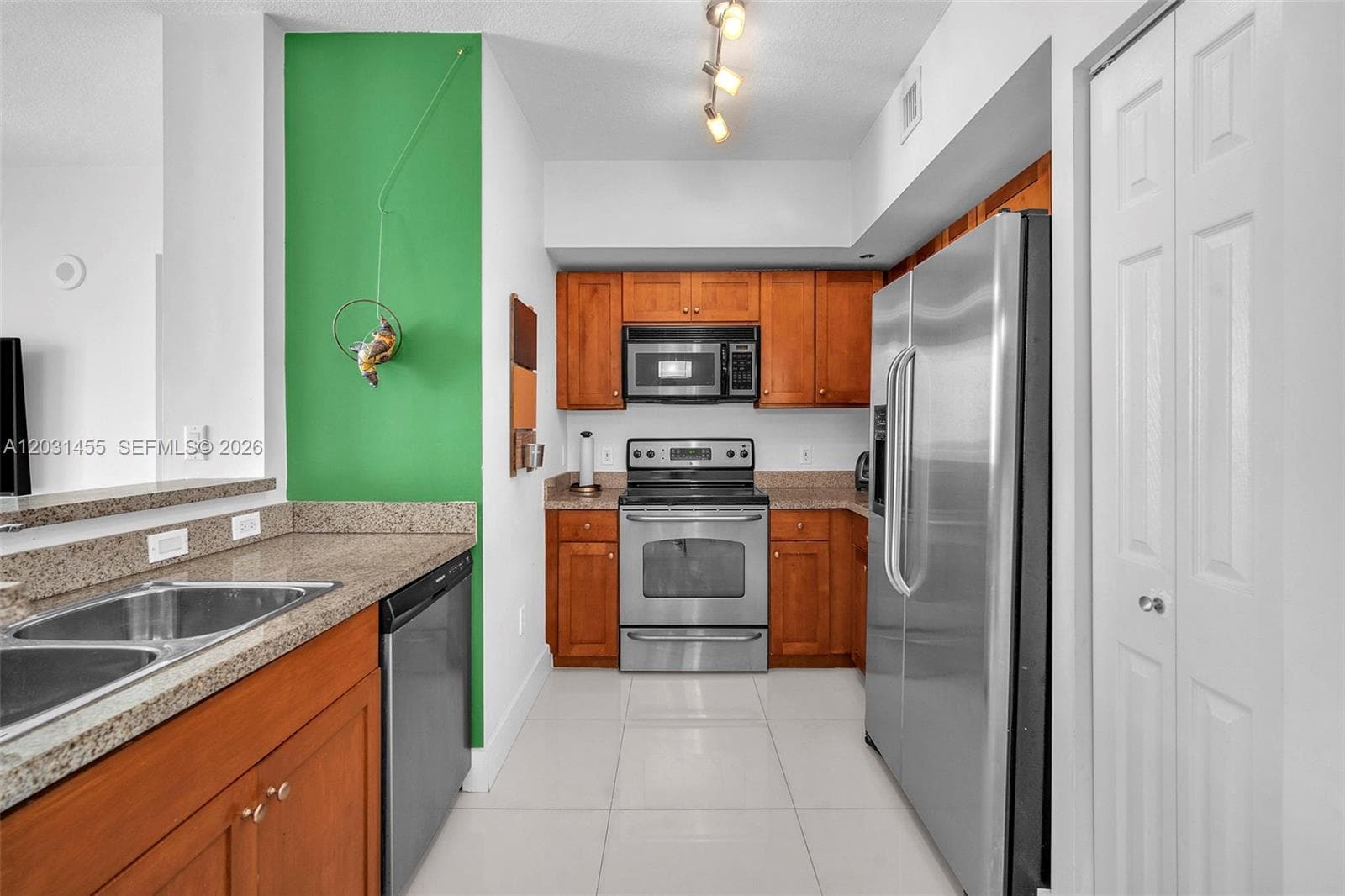 1723 SW 2nd Ave # 1001, Miami FL 33129 — 15