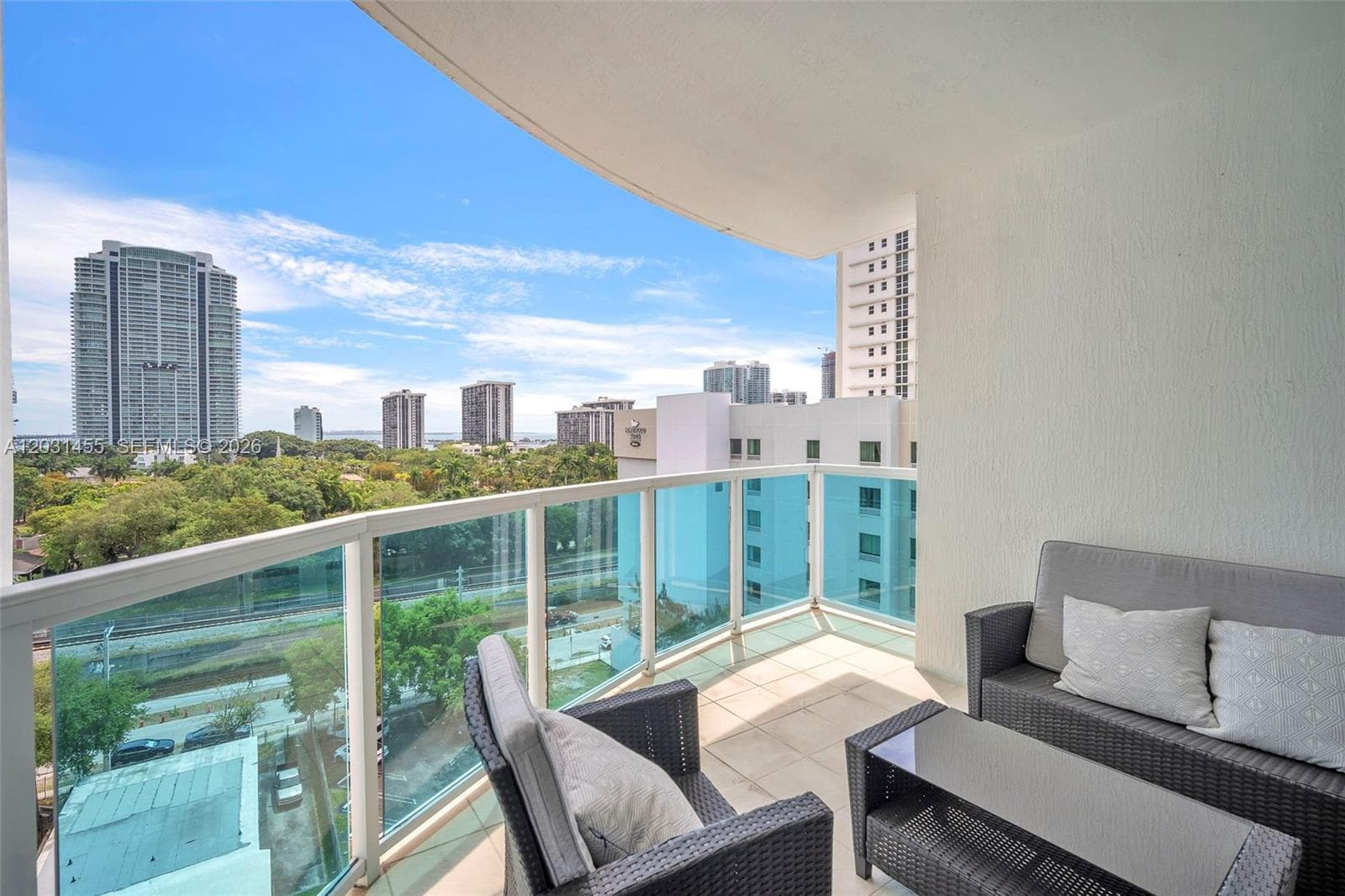 1723 SW 2nd Ave # 1001, Miami FL 33129 — 4