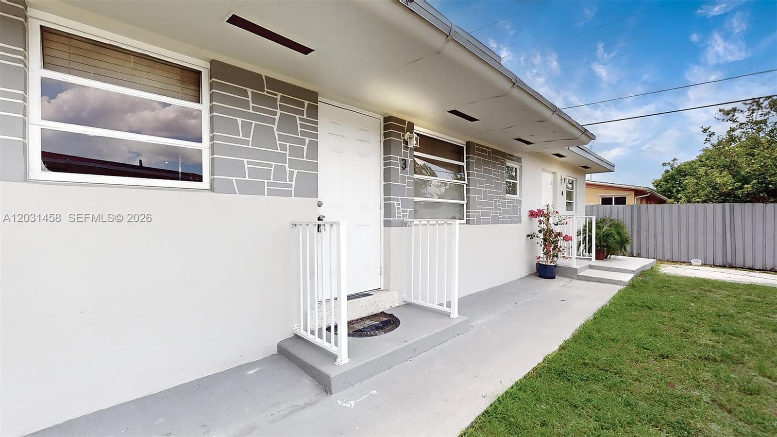 40 W 10th St # 3, Hialeah FL 33010 — 1