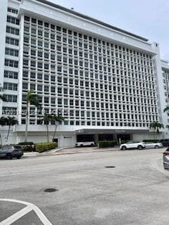 700 Biltmore Way # 219, Coral Gables FL 33134 — 1