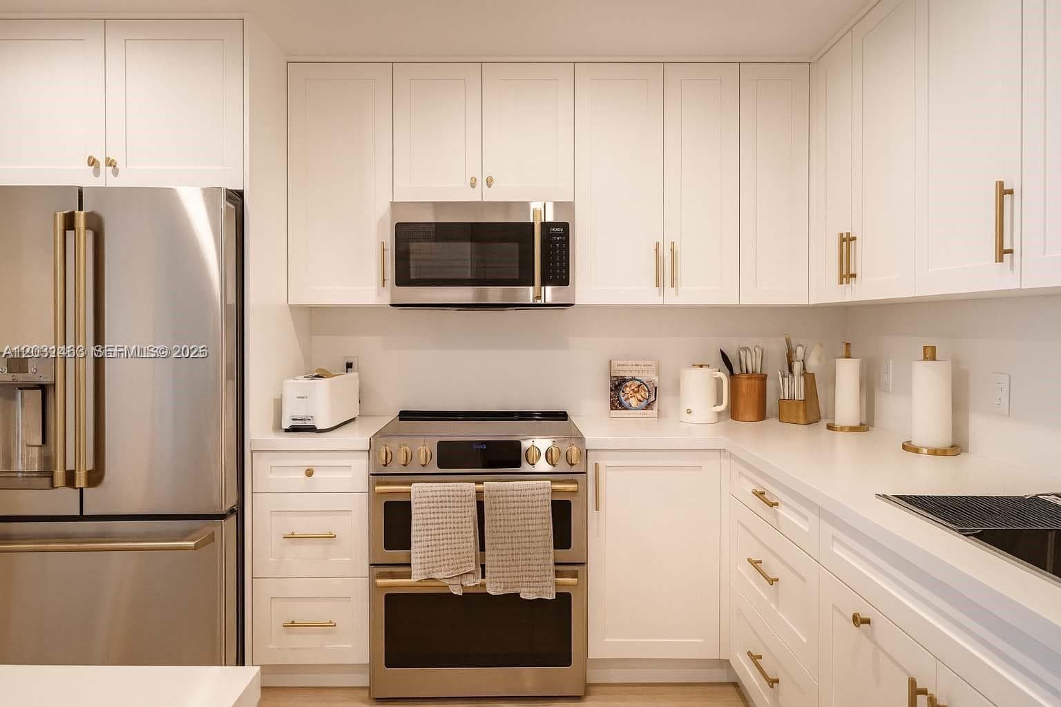 8877 Collins Ave # 8, Surfside FL 33154 — 19