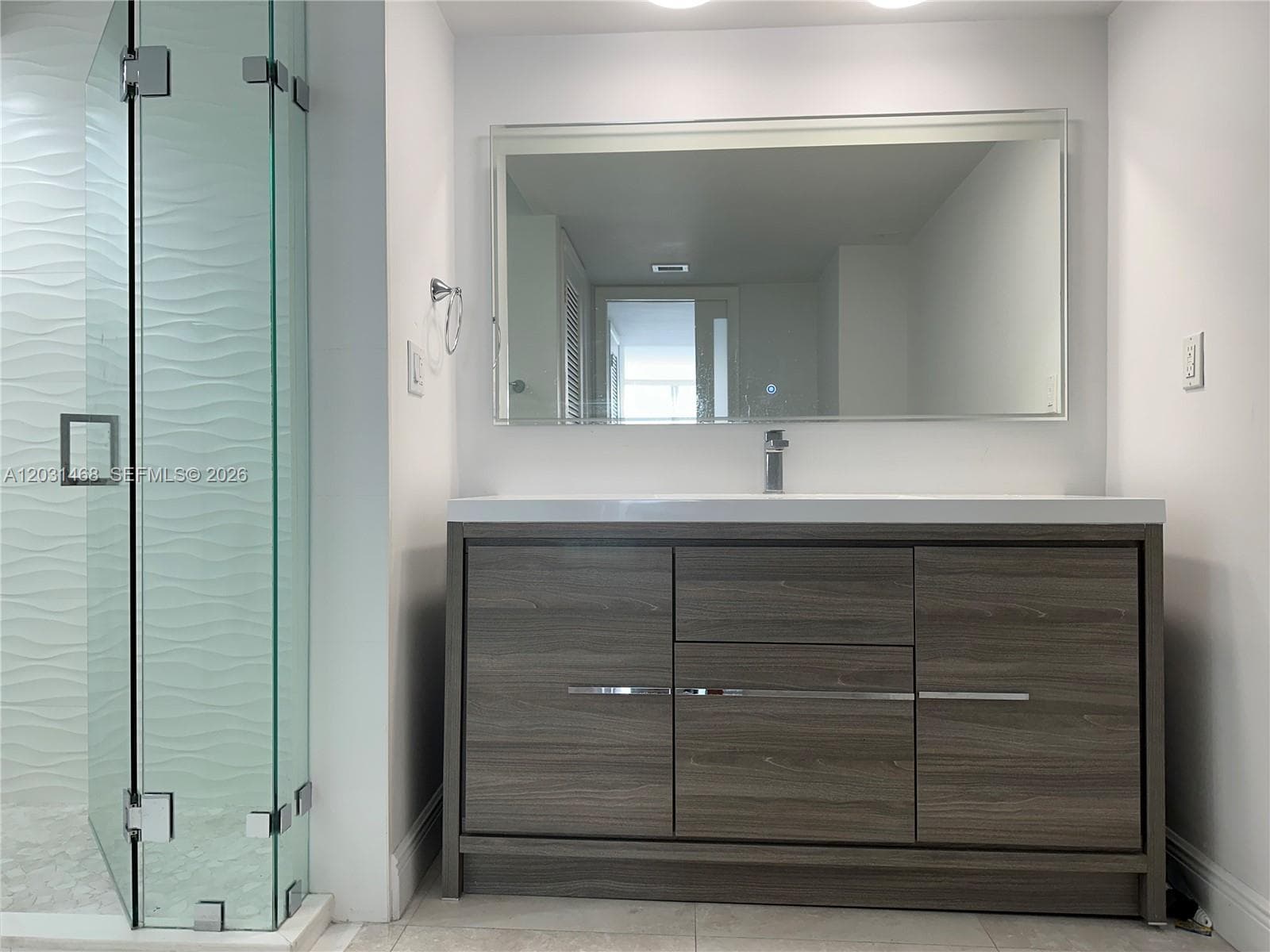 6039 Collins Ave # 728, Miami Beach FL 33140 — 17