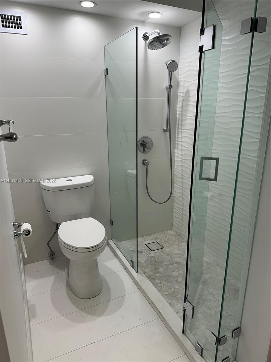 6039 Collins Ave # 728, Miami Beach FL 33140 — 16