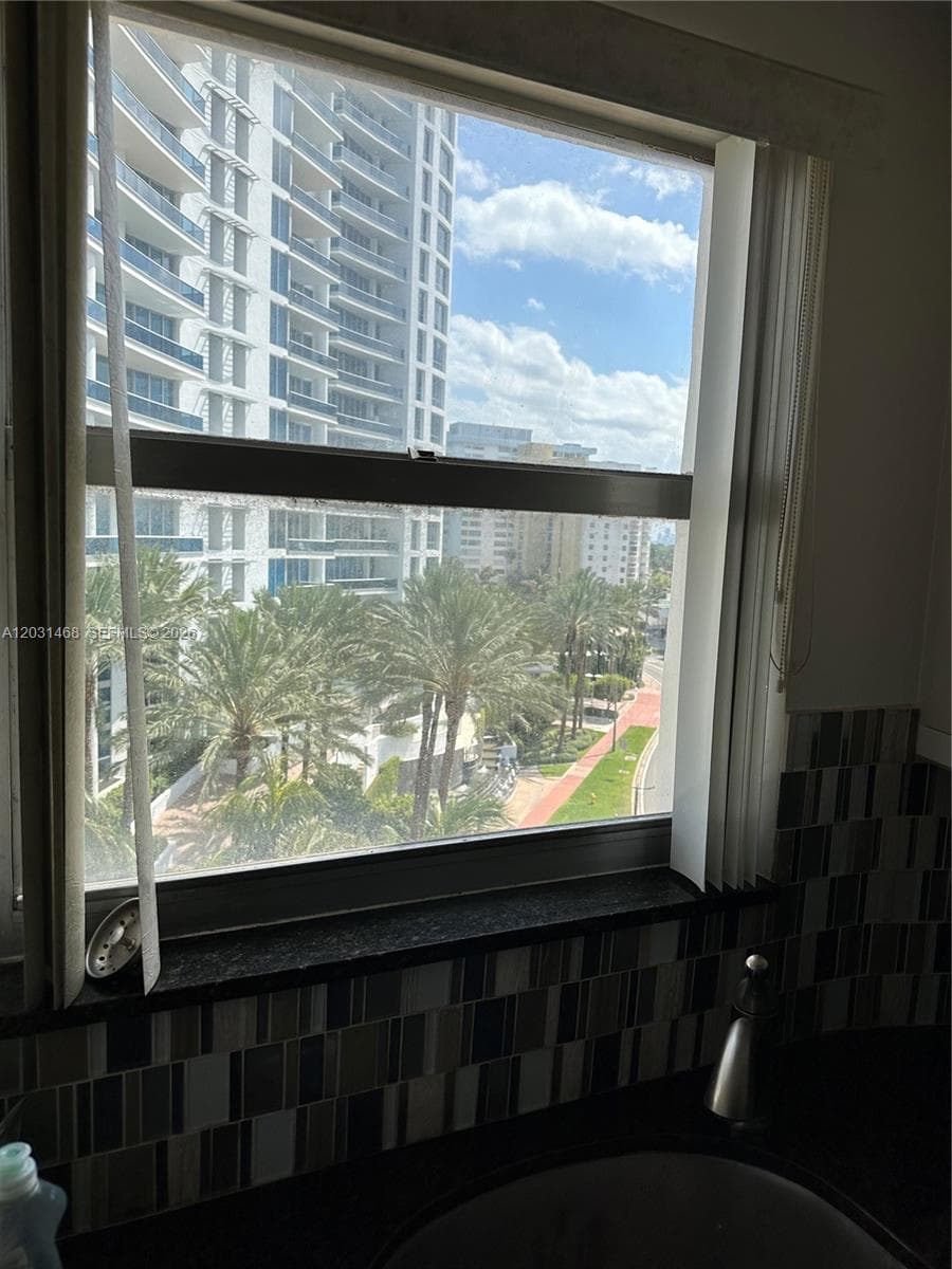 6039 Collins Ave # 728, Miami Beach FL 33140 — 4