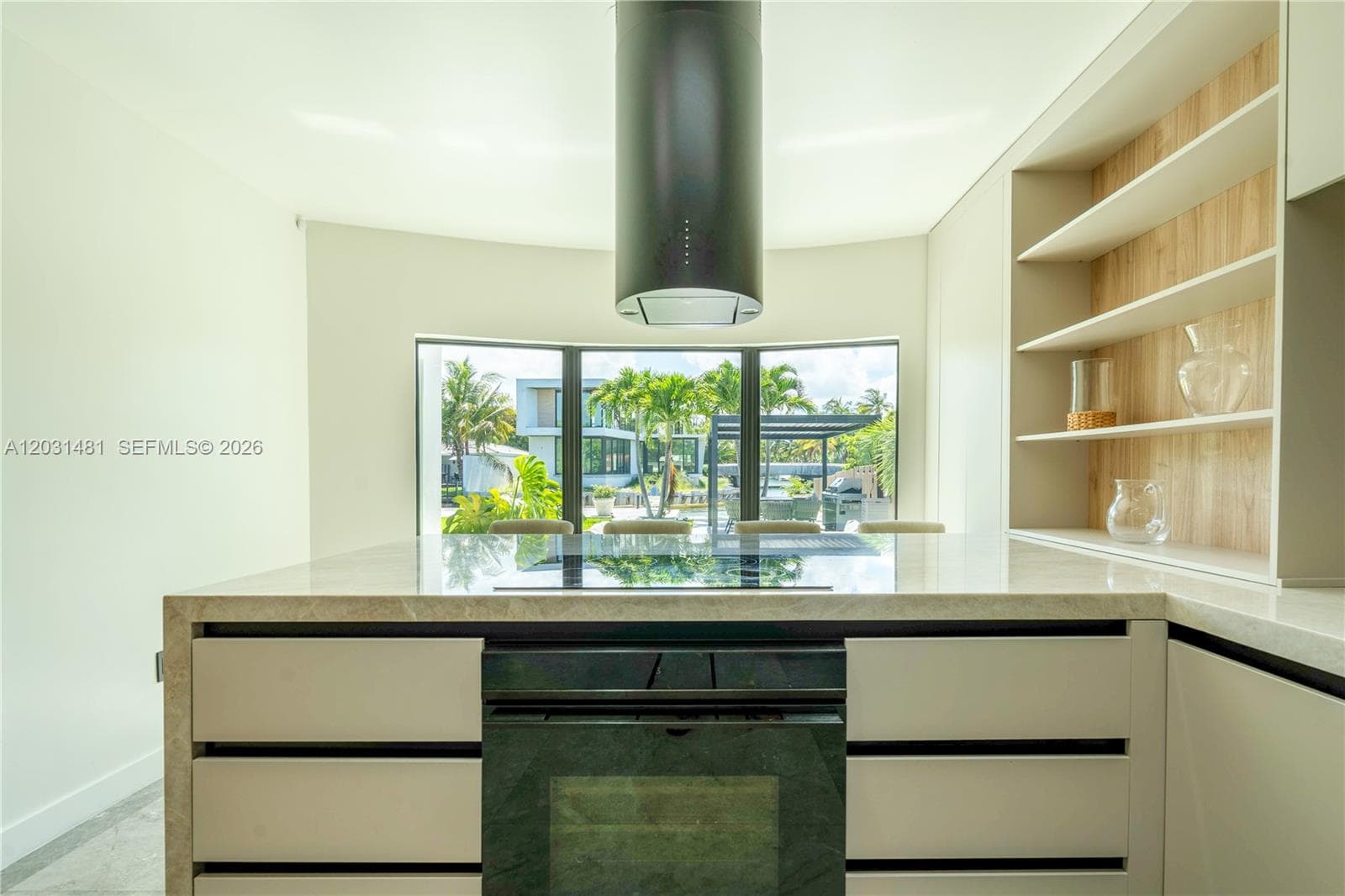 7850 Hawthorne Ave, Miami Beach FL 33141 — 23