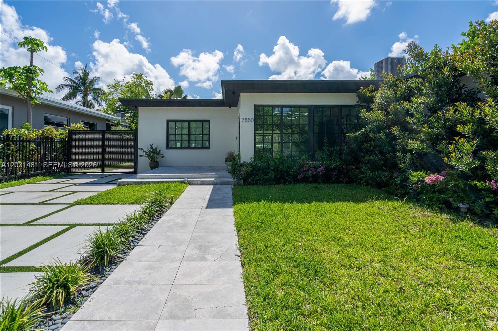 7850 Hawthorne Ave, Miami Beach FL 33141 — 2