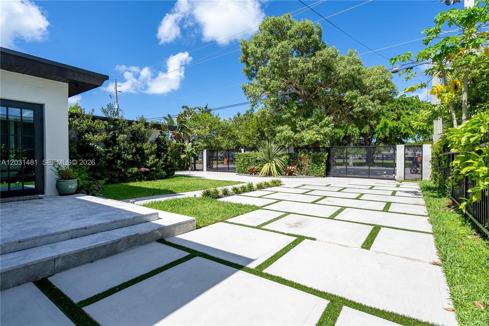 7850 Hawthorne Ave, Miami Beach FL 33141 — 6