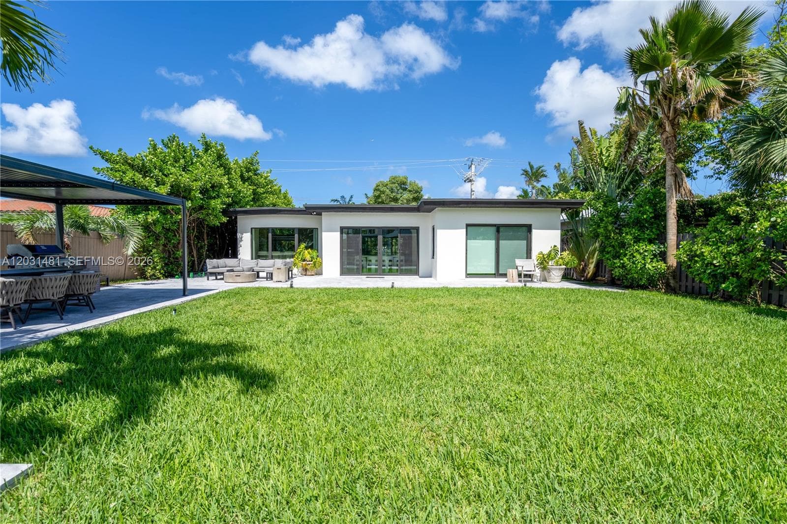 7850 Hawthorne Ave, Miami Beach FL 33141 — 12