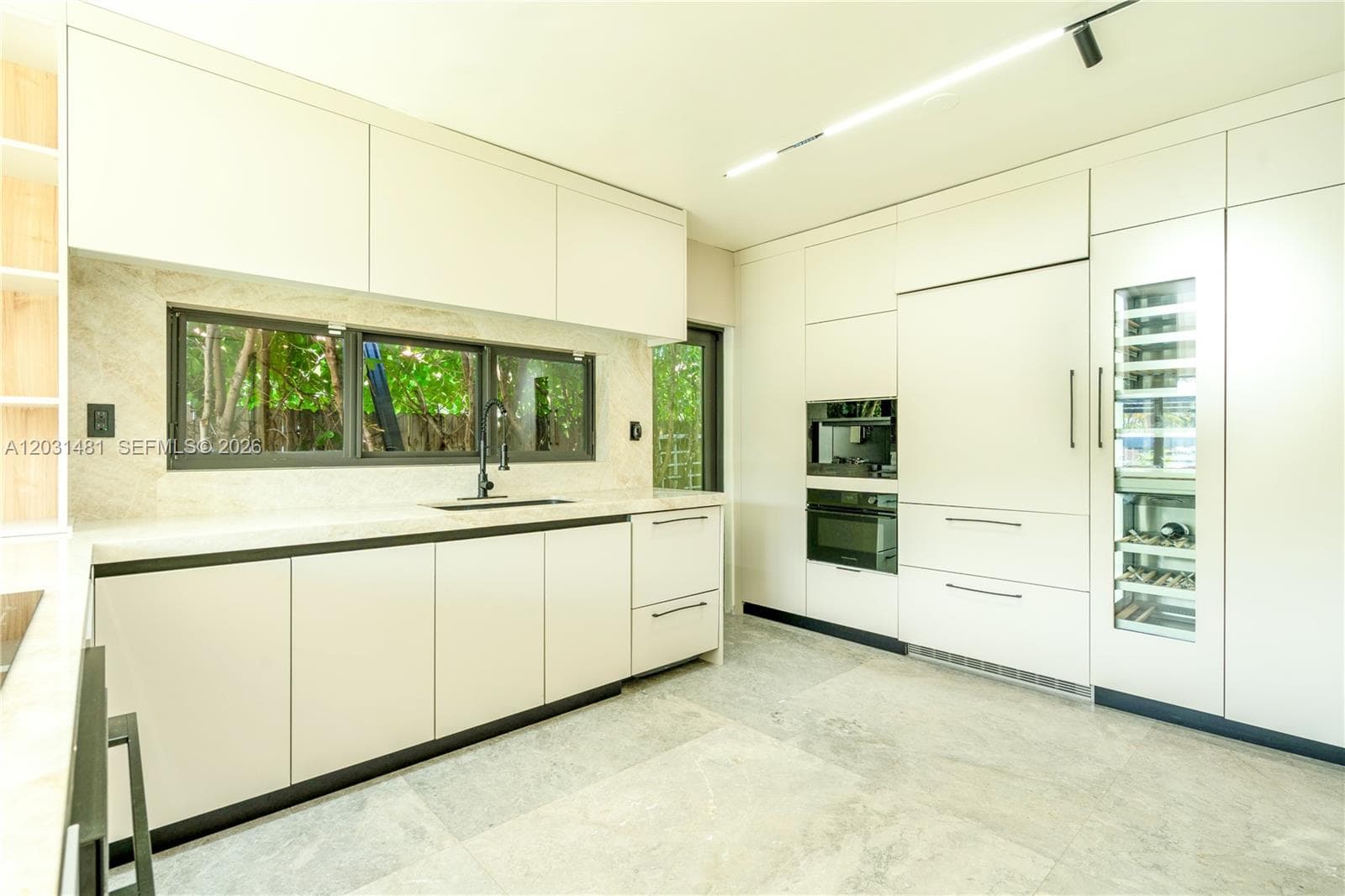 7850 Hawthorne Ave, Miami Beach FL 33141 — 22