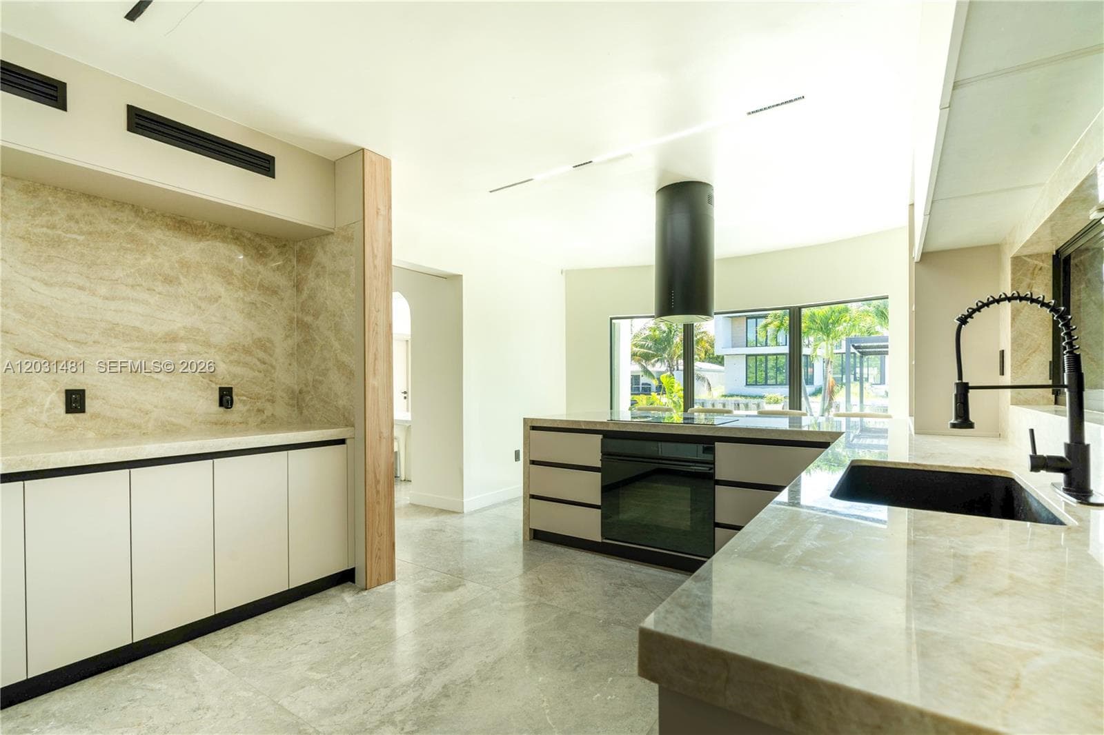 7850 Hawthorne Ave, Miami Beach FL 33141 — 24